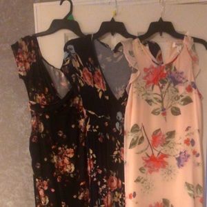 Multiple maternity dresses for sale!!